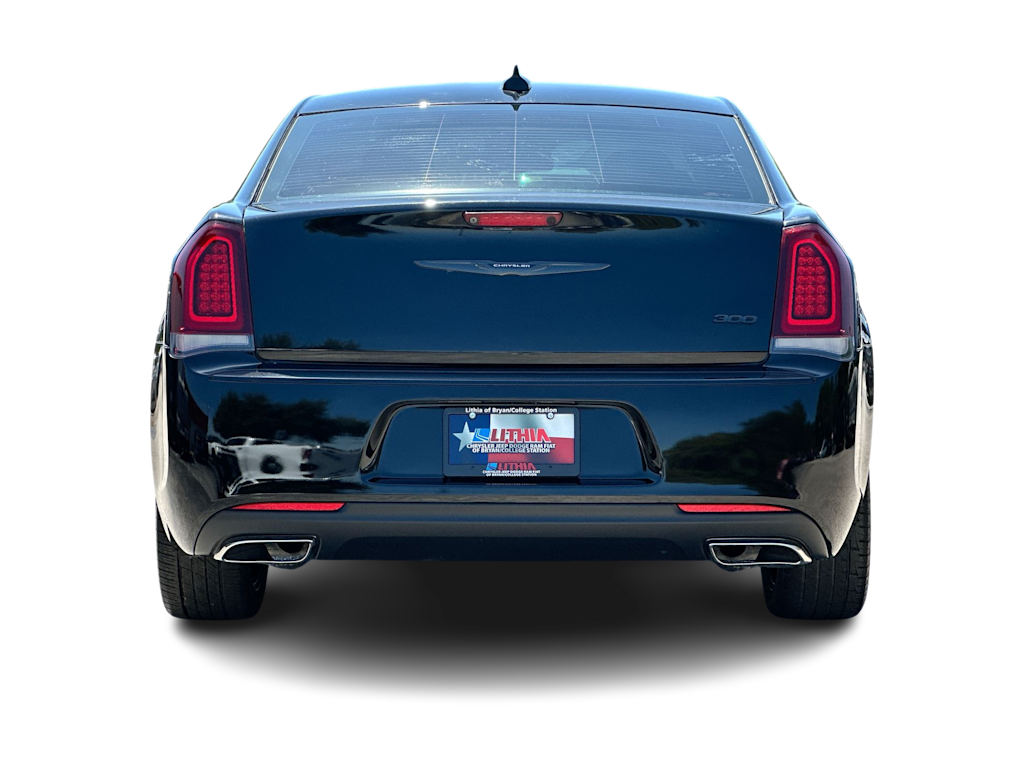 Thumbnail: 2020 Chrysler 300 - 22