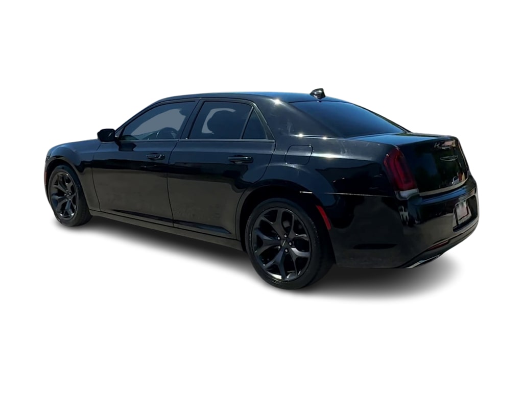 Thumbnail: 2020 Chrysler 300 - 4