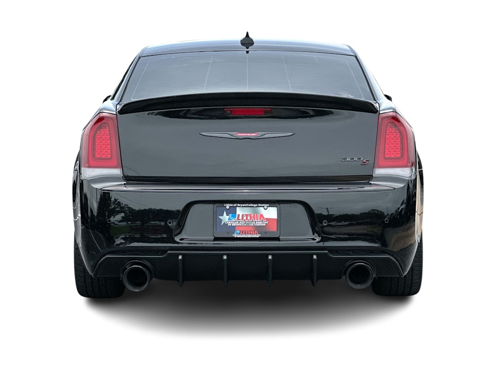 Thumbnail: 2022 Chrysler 300 - 22