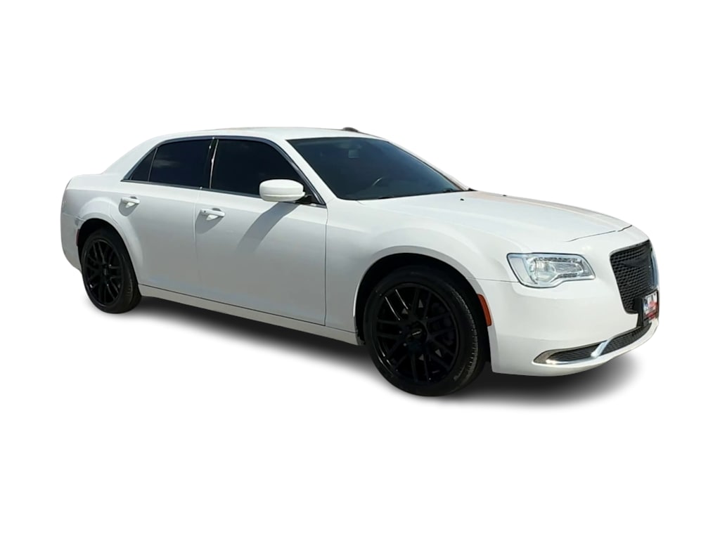 Thumbnail: 2019 Chrysler 300 - 19