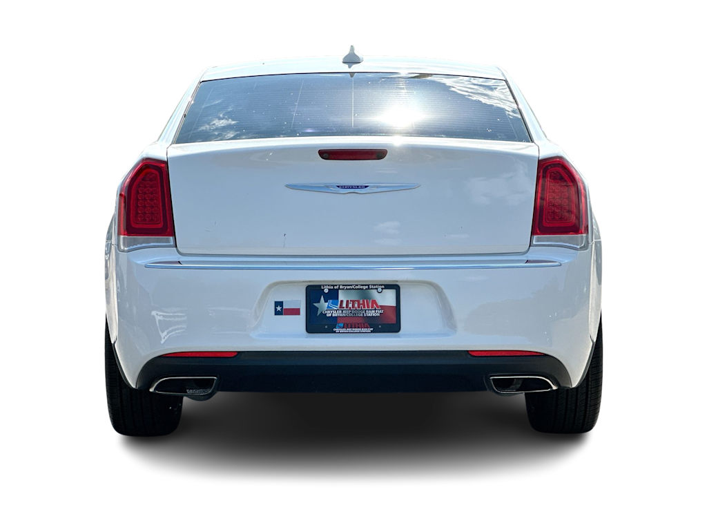 Thumbnail: 2019 Chrysler 300 - 24