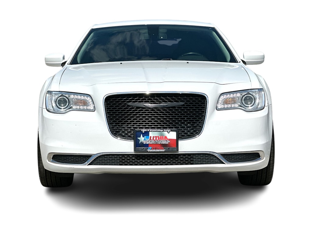 Thumbnail: 2019 Chrysler 300 - 22