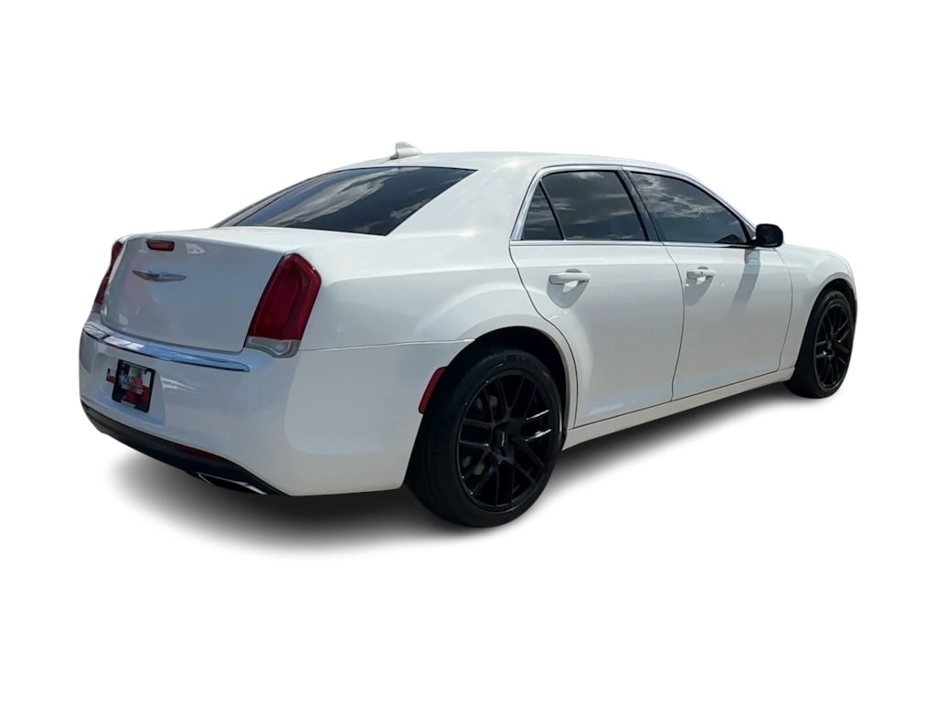 Thumbnail: 2019 Chrysler 300 - 20