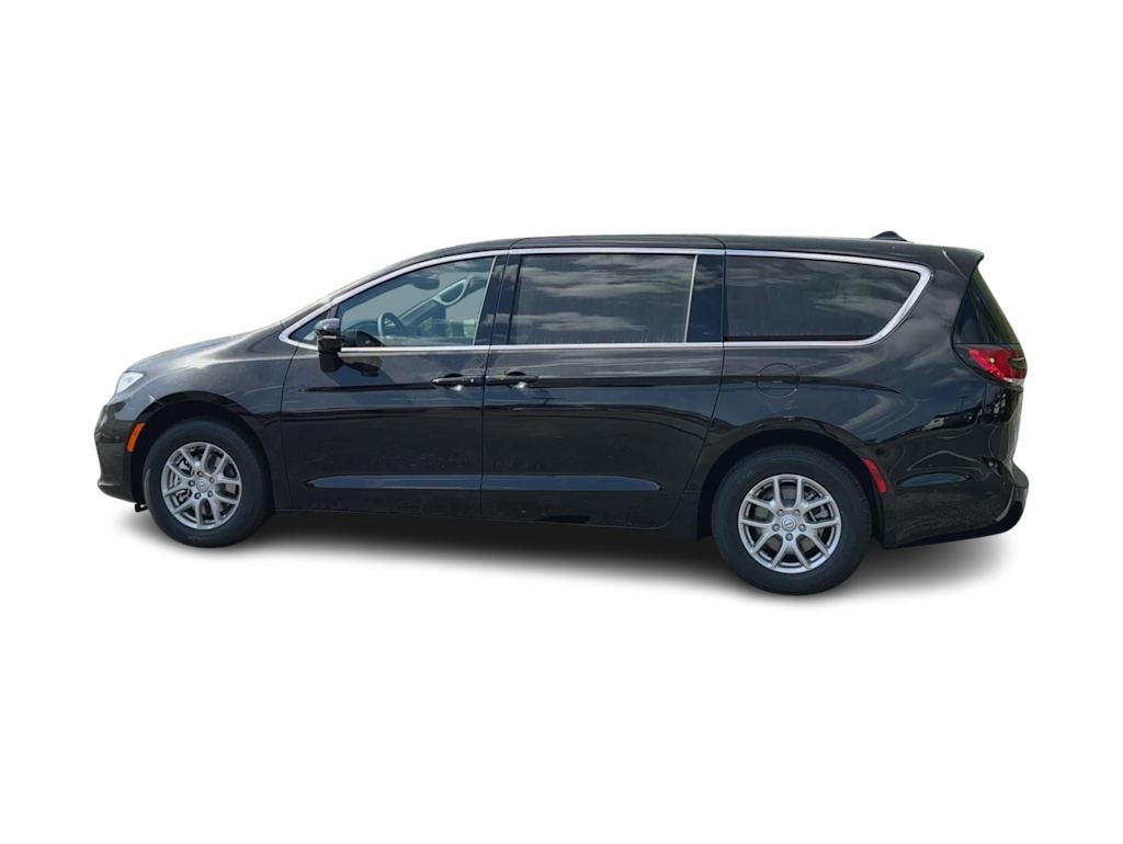 Thumbnail: 2026 Chrysler Pacifica - 21