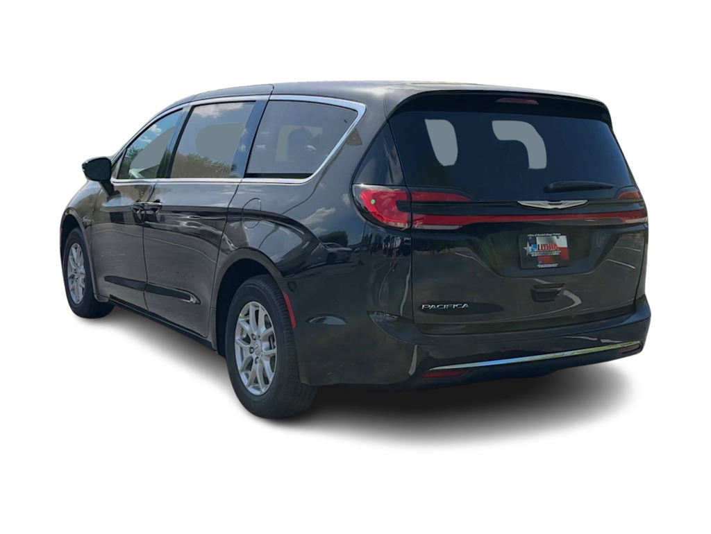 Thumbnail: 2026 Chrysler Pacifica - 4