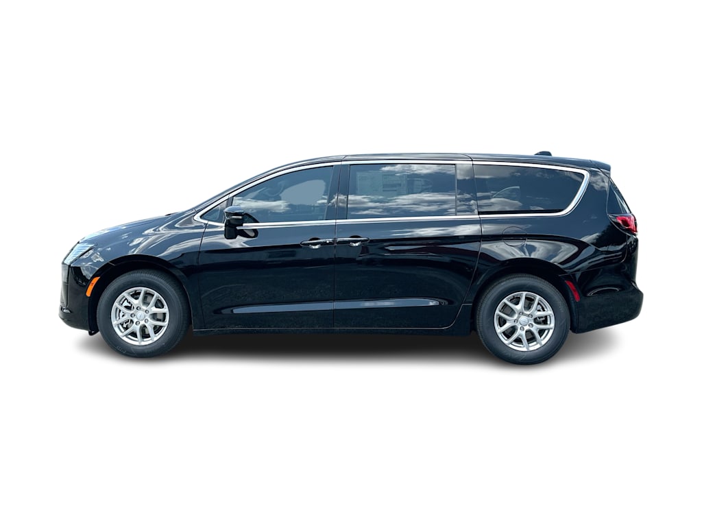Thumbnail: 2027 Chrysler Pacifica - 25