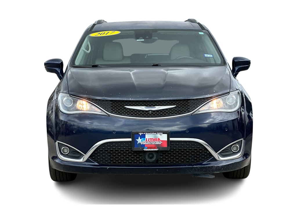 Thumbnail: 2017 Chrysler Pacifica - 22