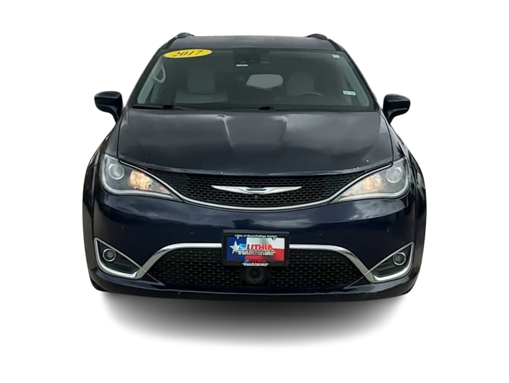 Thumbnail: 2017 Chrysler Pacifica - 6