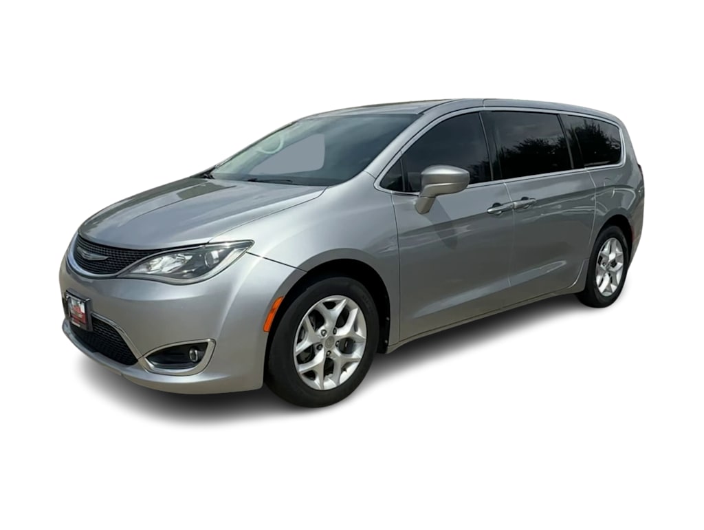 Thumbnail: 2018 Chrysler Pacifica - 19