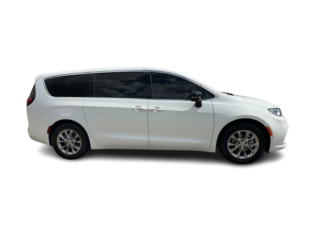 Thumbnail: 2026 Chrysler Pacifica - 22