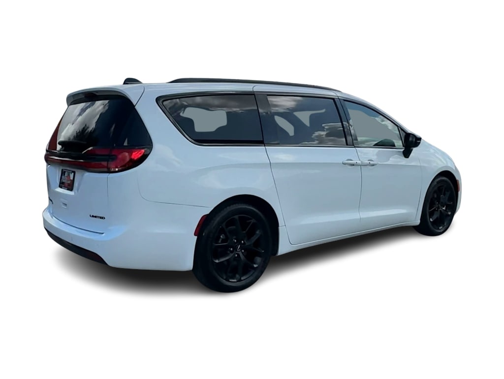 Thumbnail: 2025 Chrysler Pacifica - 20