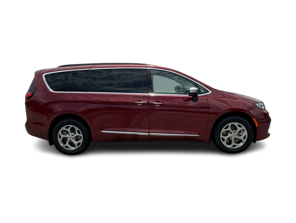 Thumbnail: 2023 Chrysler Pacifica - 21
