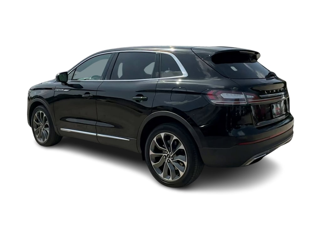 Thumbnail: 2023 Lincoln Nautilus - 4