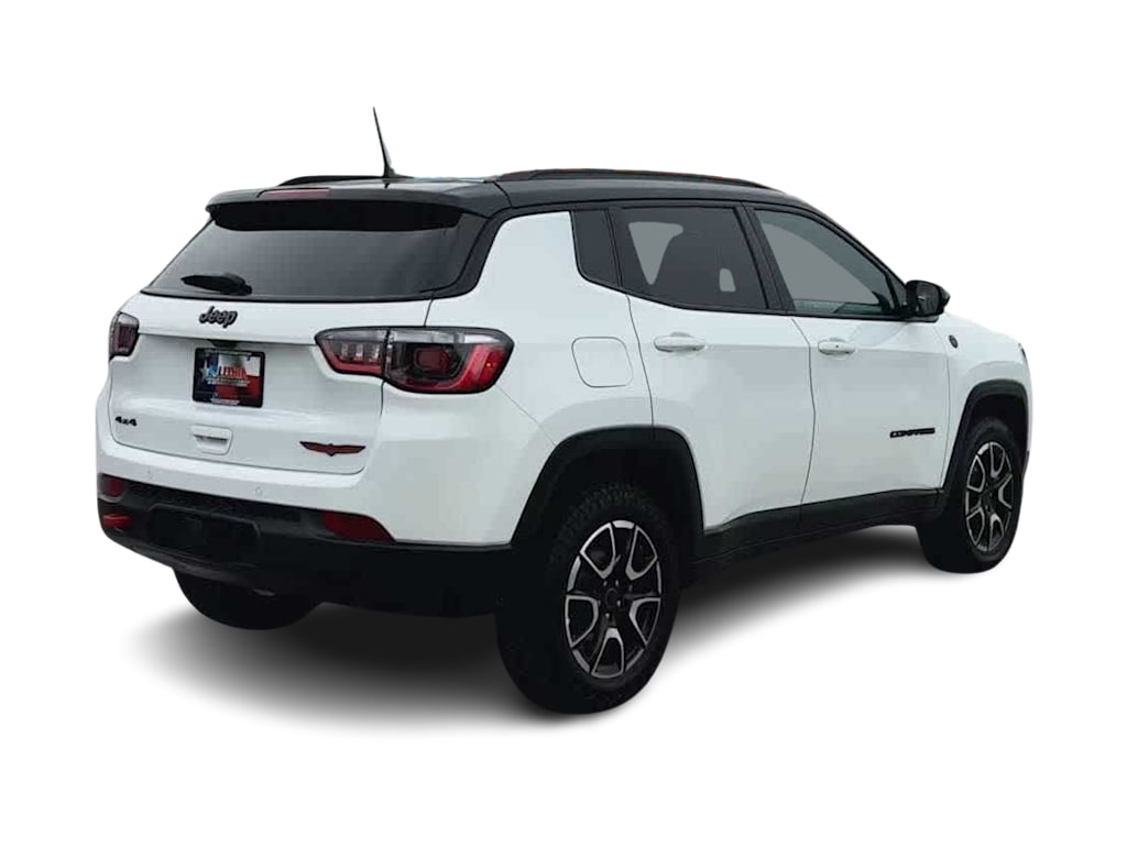 Thumbnail: 2025 Jeep Compass - 22