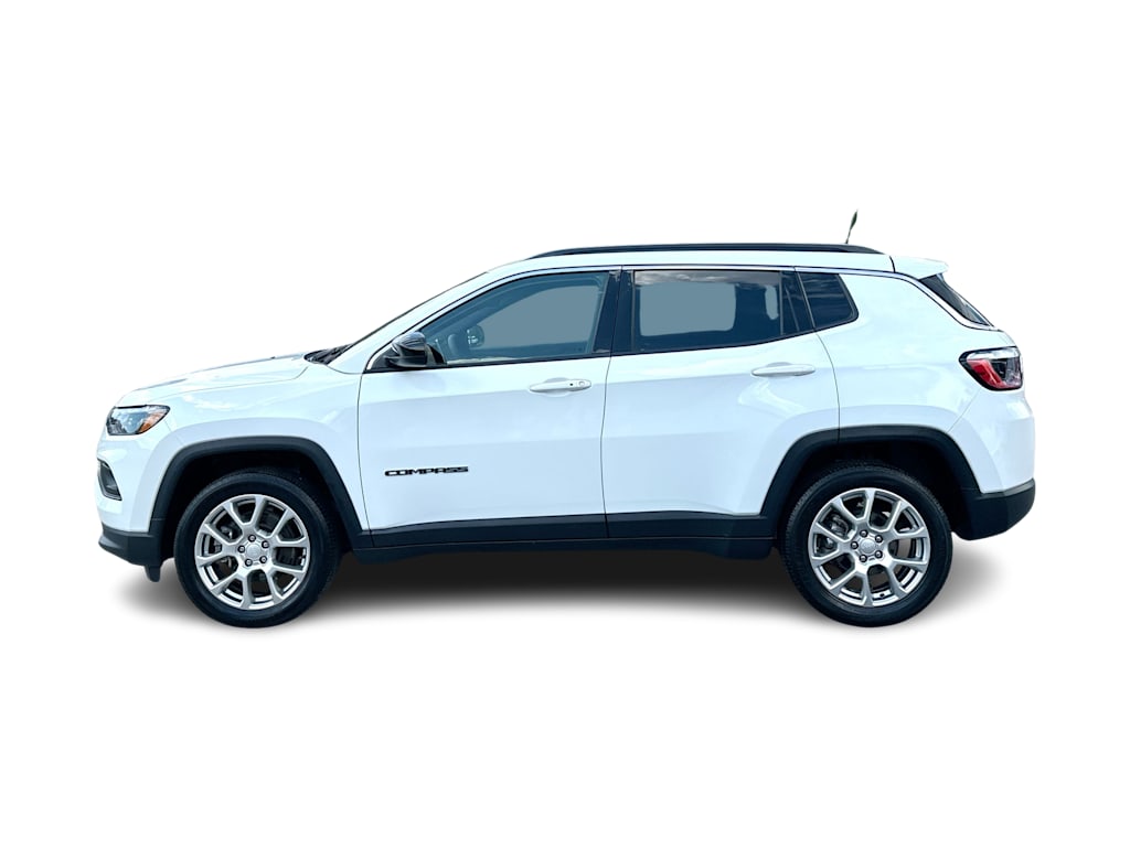 Thumbnail: 2023 Jeep Compass - 24