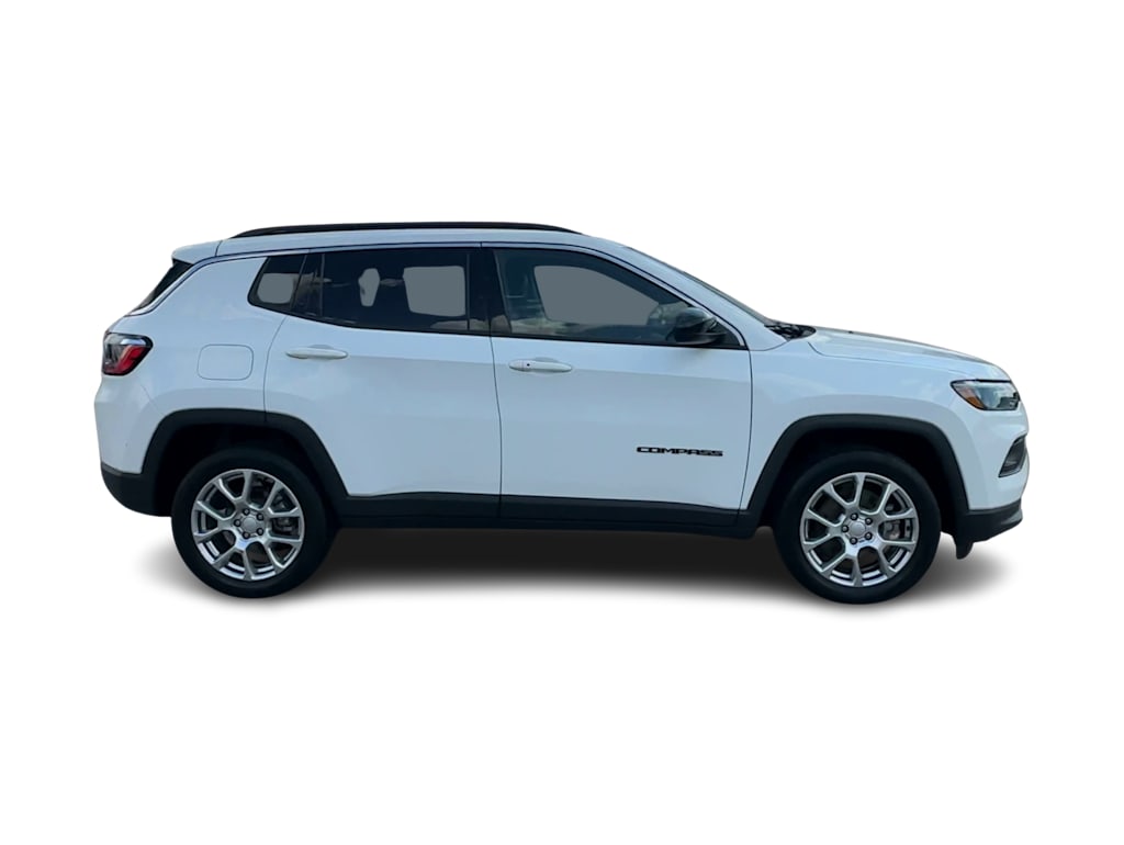 Thumbnail: 2023 Jeep Compass - 22