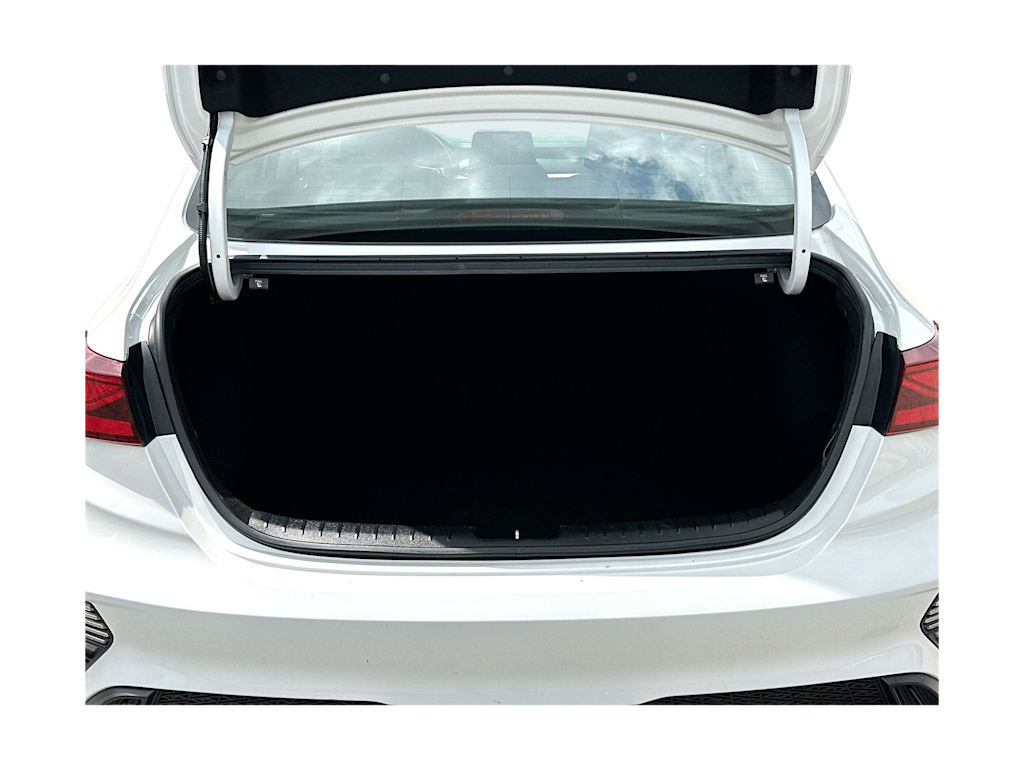 Thumbnail: 2024 Kia Forte - 16