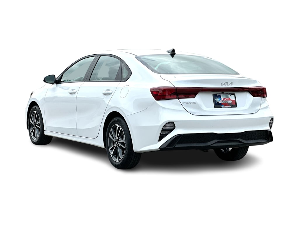 Thumbnail: 2024 Kia Forte - 4