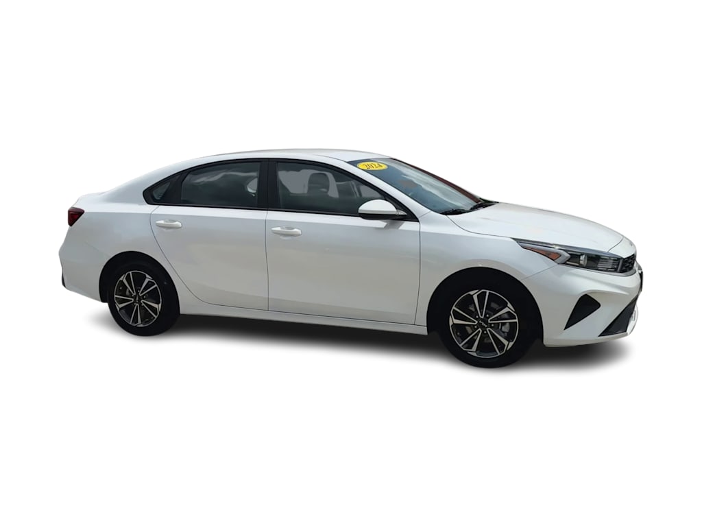 Thumbnail: 2024 Kia Forte - 22