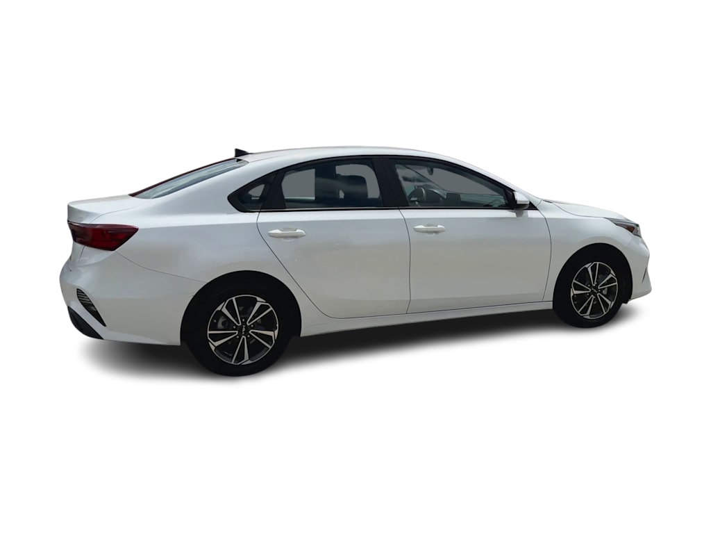 Thumbnail: 2024 Kia Forte - 21