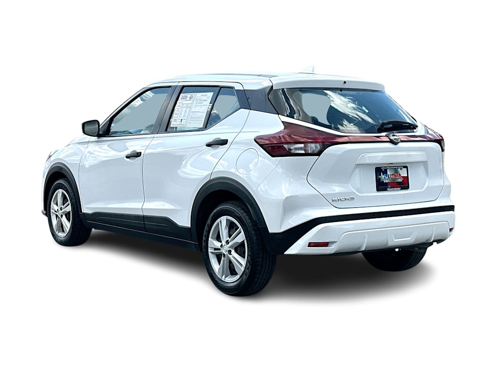 Thumbnail: 2022 Nissan Kicks - 4
