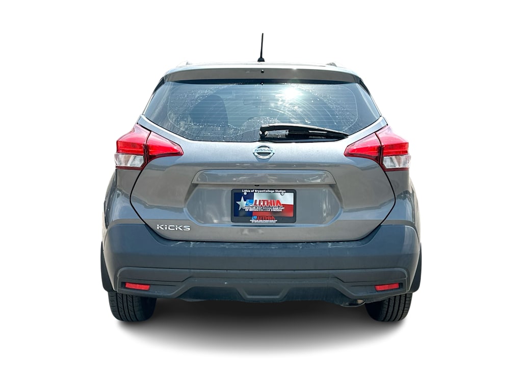 Thumbnail: 2019 Nissan Kicks - 3