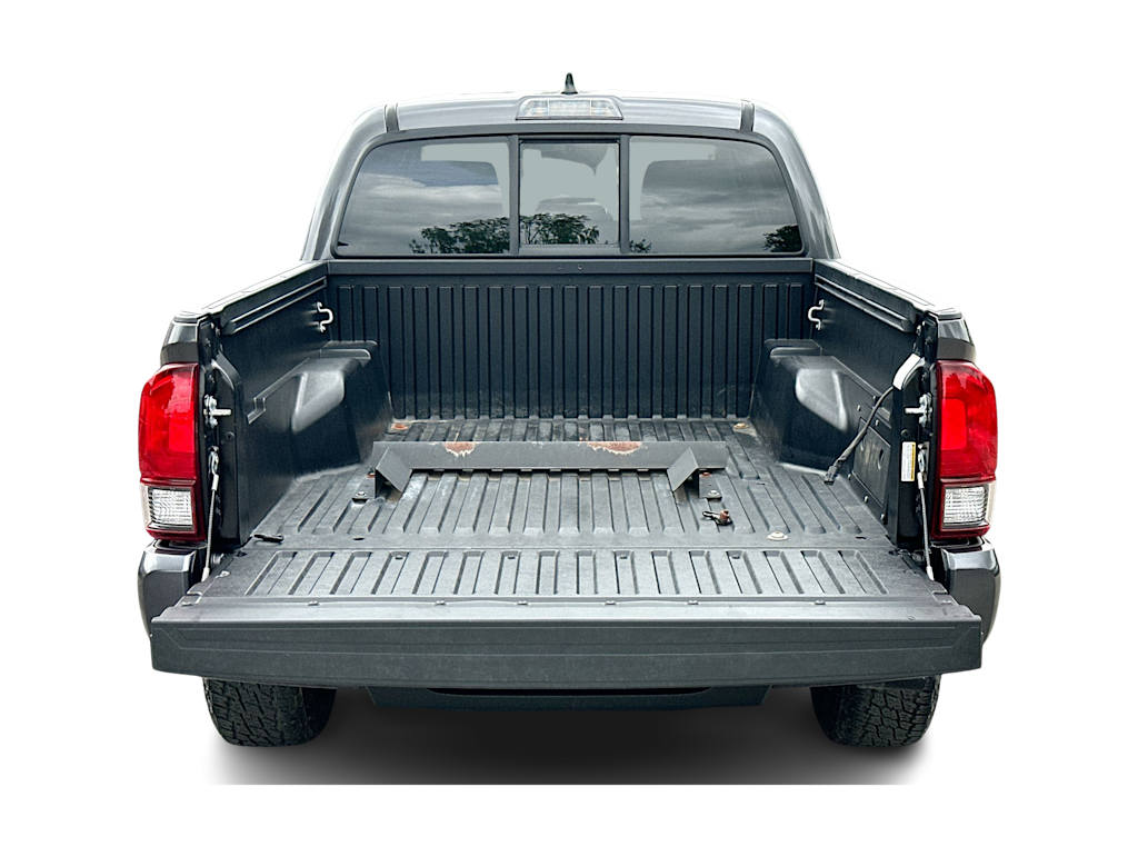 Thumbnail: 2021 Toyota Tacoma - 16