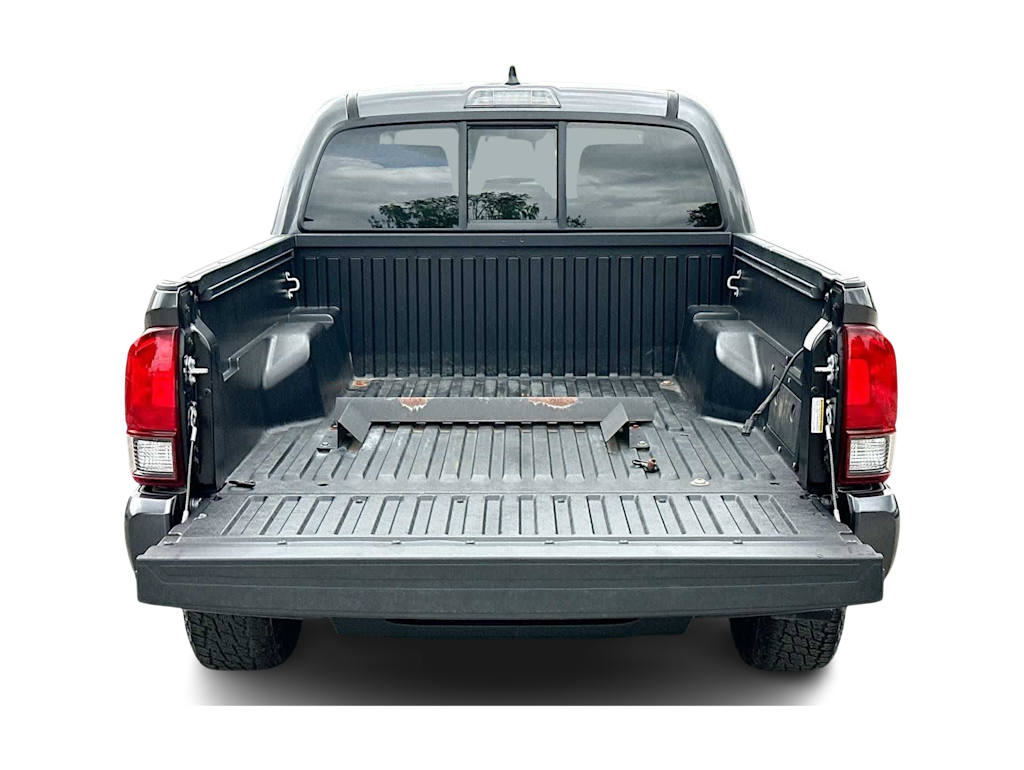 Thumbnail: 2021 Toyota Tacoma - 16
