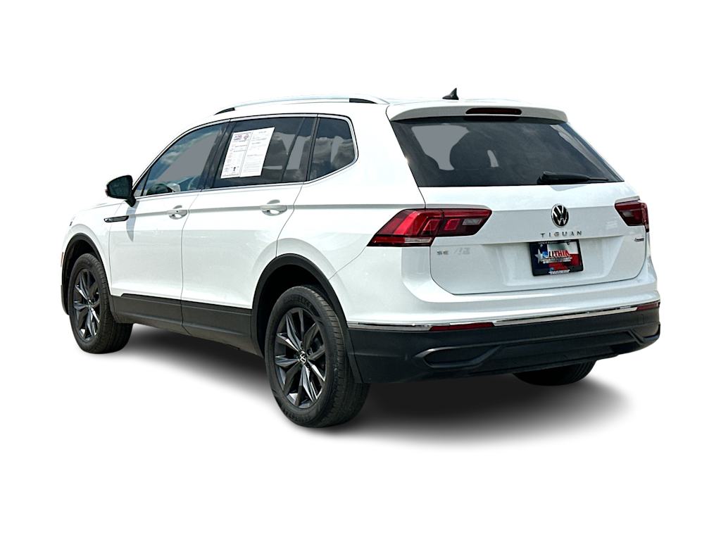 Thumbnail: 2022 Volkswagen Tiguan - 4