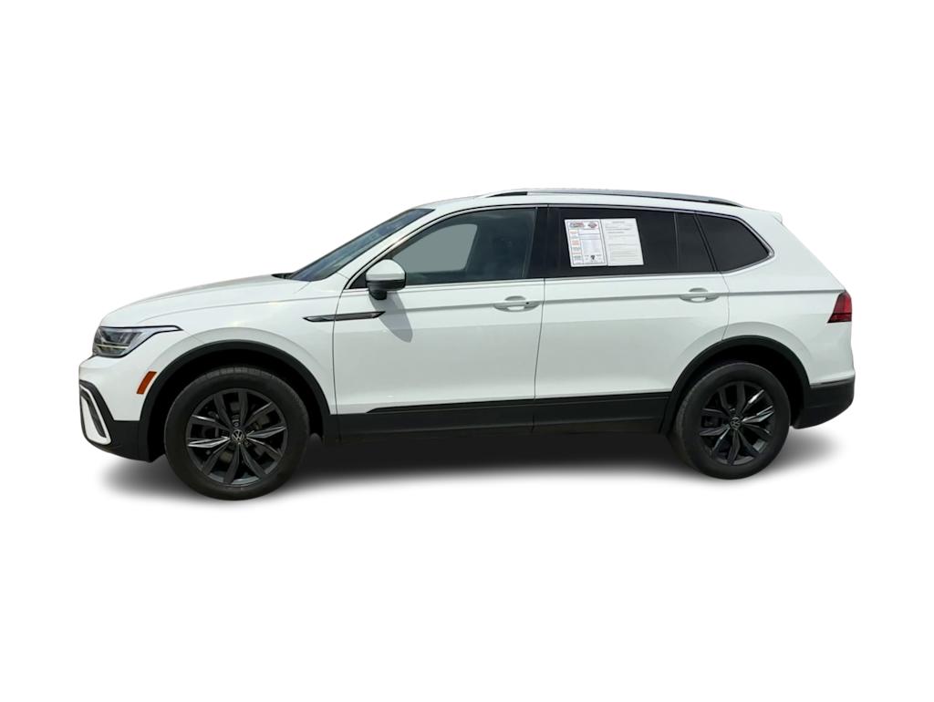 Thumbnail: 2022 Volkswagen Tiguan - 3