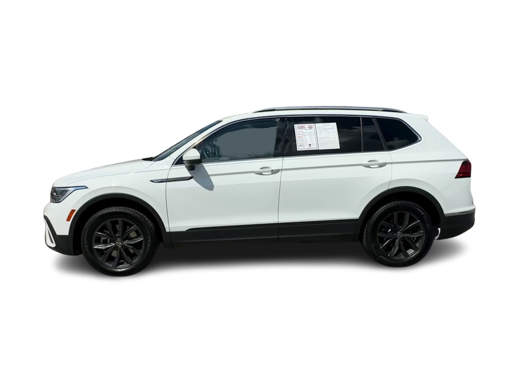 Thumbnail: 2022 Volkswagen Tiguan - 3