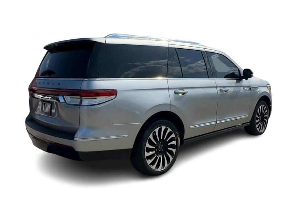 Thumbnail: 2022 Lincoln Navigator - 20