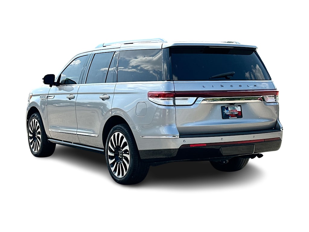Thumbnail: 2022 Lincoln Navigator - 24