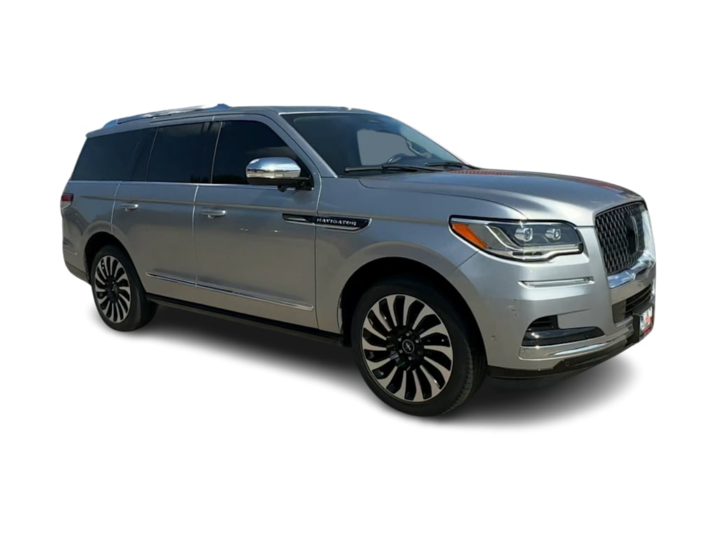 Thumbnail: 2022 Lincoln Navigator - 18
