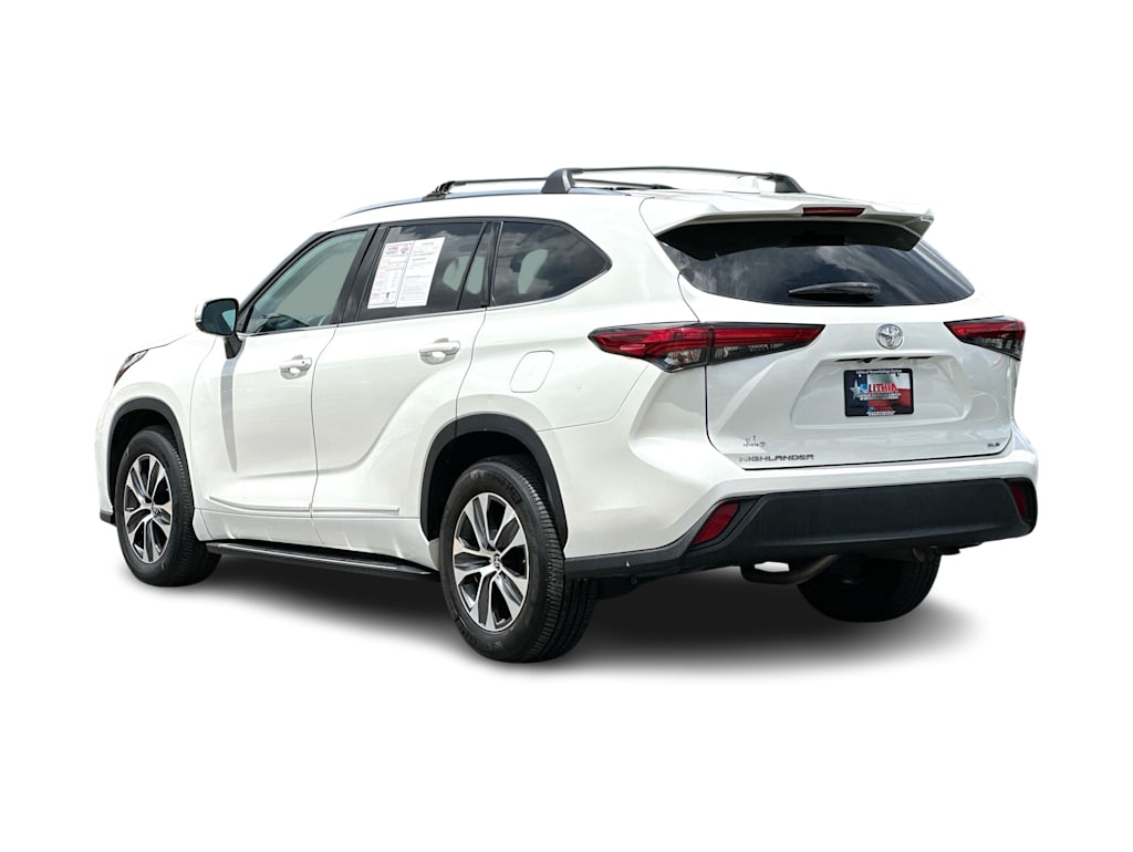 Thumbnail: 2021 Toyota Highlander - 23