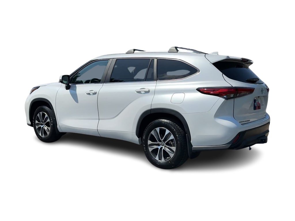Thumbnail: 2023 Toyota Highlander - 4