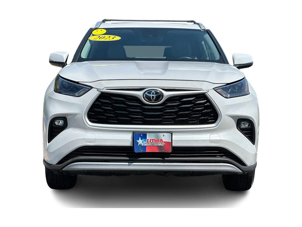 Thumbnail: 2023 Toyota Highlander - 23