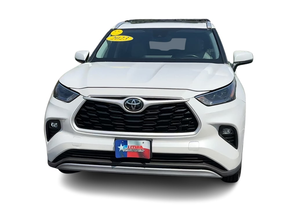 Thumbnail: 2023 Toyota Highlander - 6