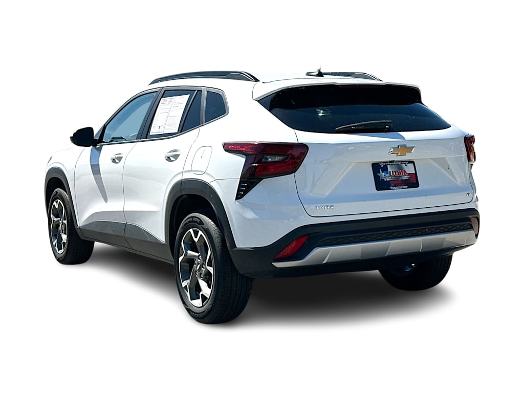 Thumbnail: 2025 Chevrolet Trax - 4