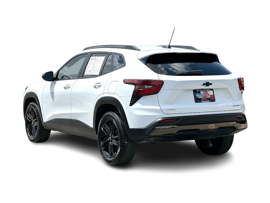 Thumbnail: 2025 Chevrolet Trax - 4