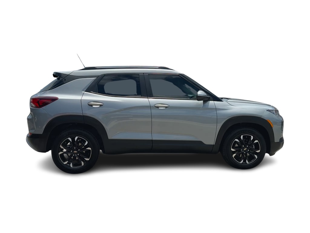 Thumbnail: 2023 Chevrolet TrailBlazer - 24