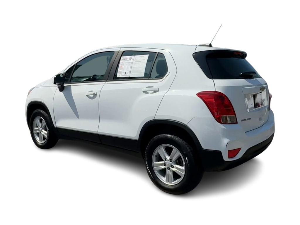 Thumbnail: 2017 Chevrolet Trax - 4