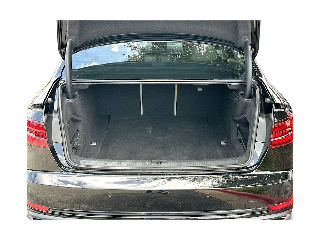 Thumbnail: 2019 Audi A4 - 16