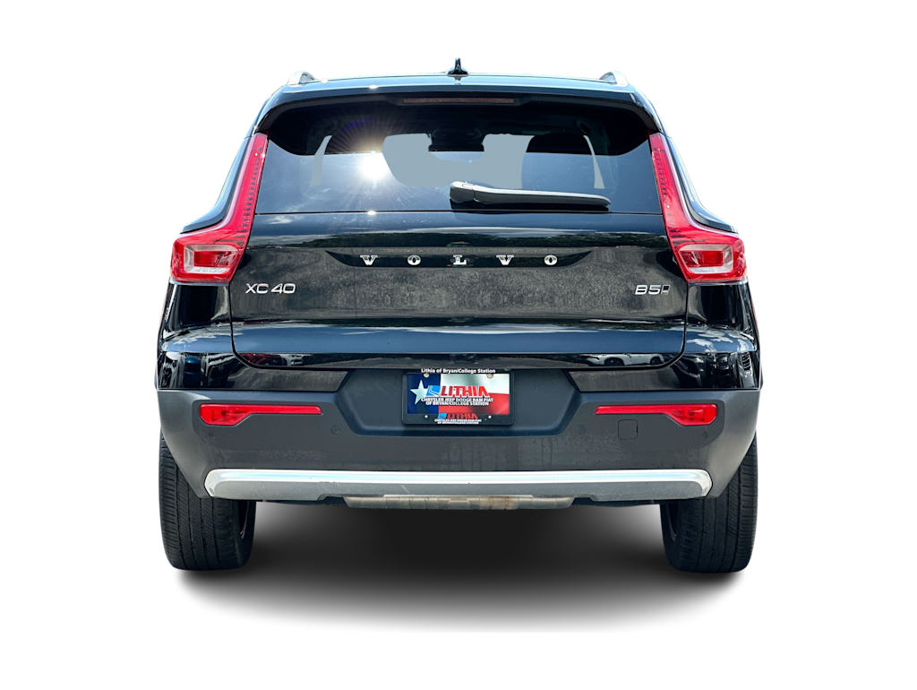Thumbnail: 2023 Volvo XC40 - 26