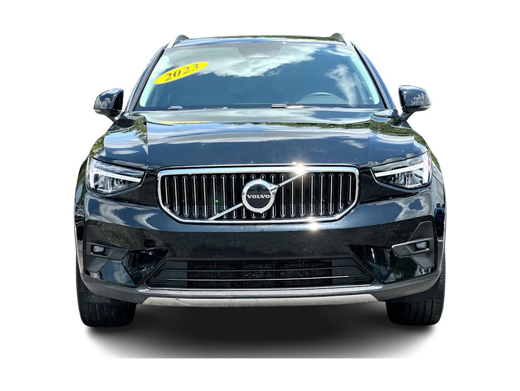 Thumbnail: 2023 Volvo XC40 - 23