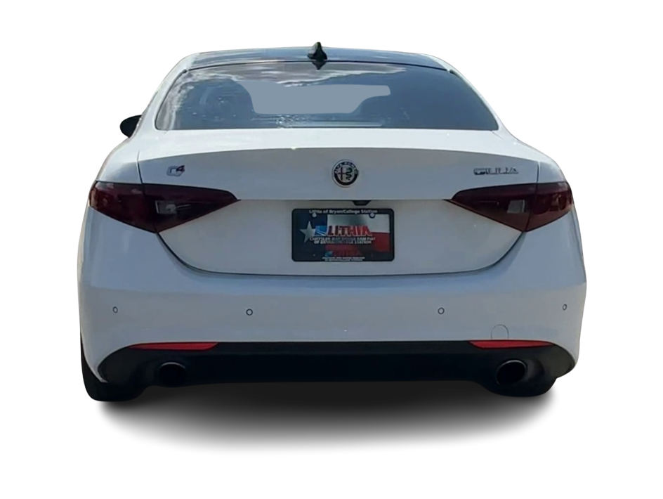 Thumbnail: 2019 Alfa Romeo Giulia - 5