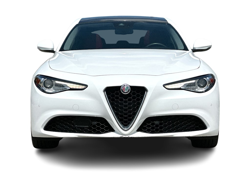 Thumbnail: 2019 Alfa Romeo Giulia - 22