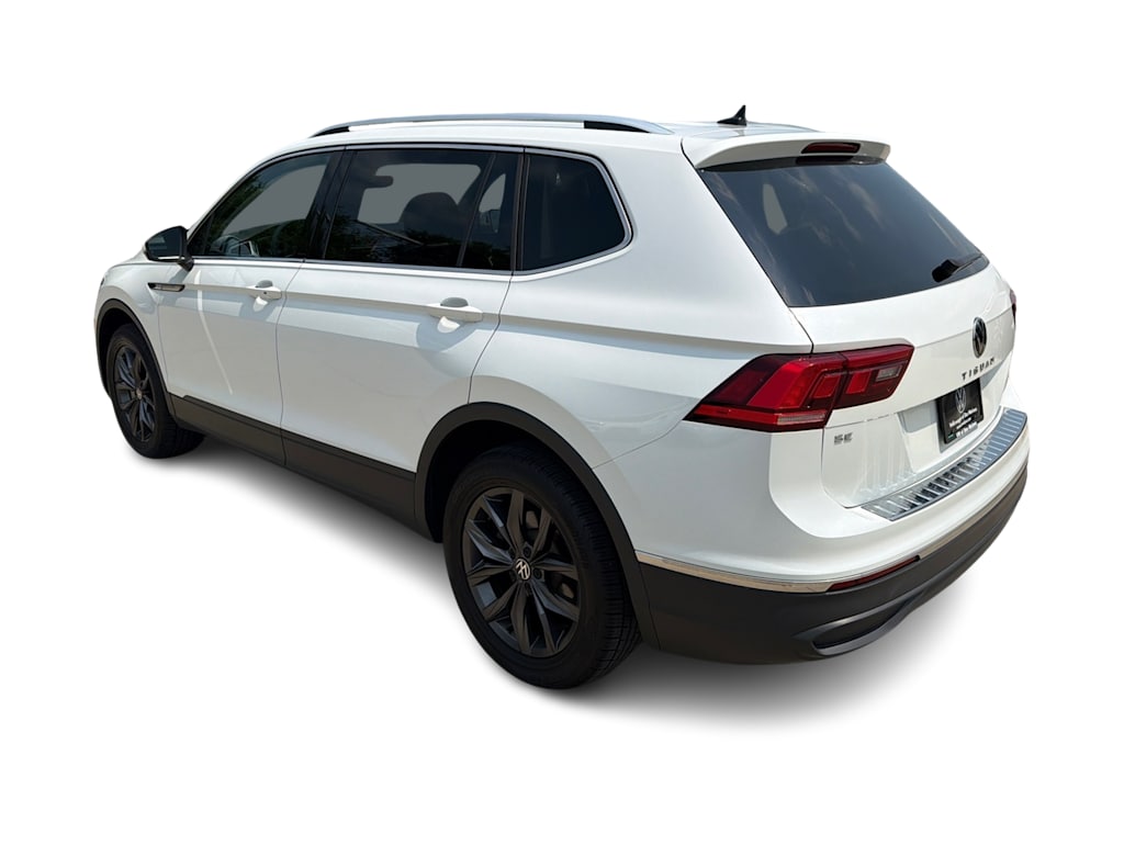 Thumbnail: 2023 Volkswagen Tiguan - 4