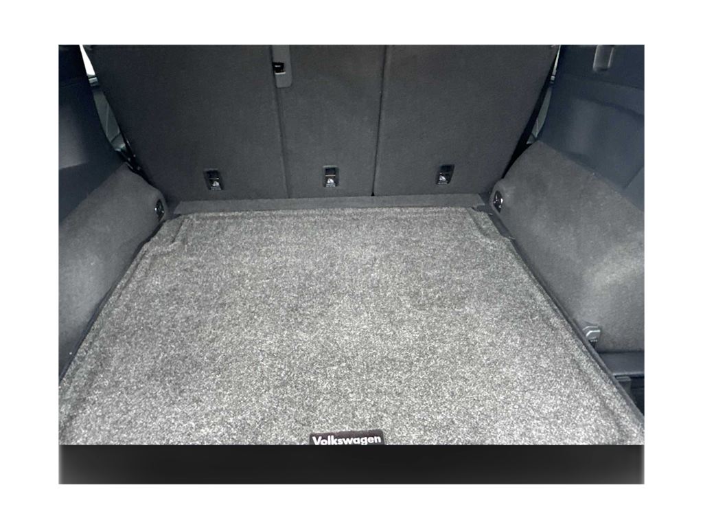 Thumbnail: 2022 Volkswagen Tiguan - 18