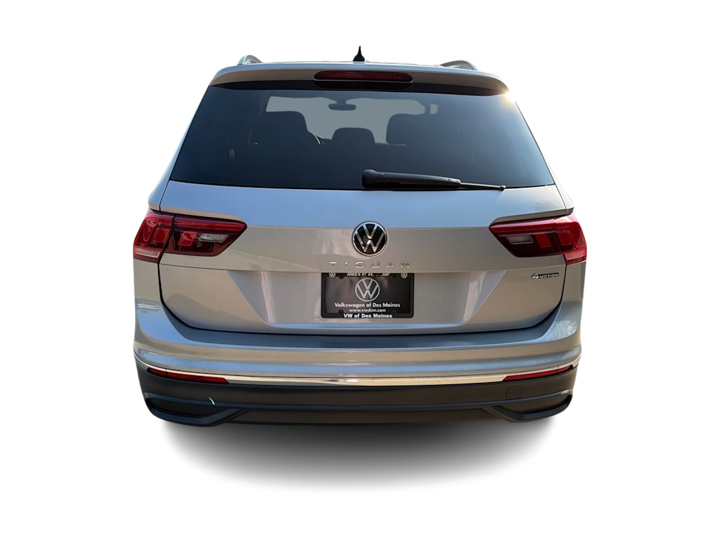 Thumbnail: 2023 Volkswagen Tiguan - 5